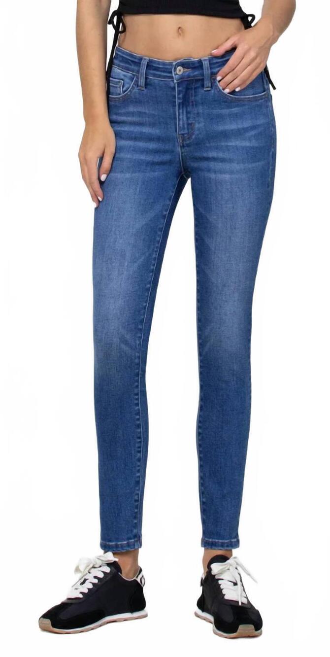 NEW VERVET BY FLYING MONKEY haylie high rise skinny jean in med wash